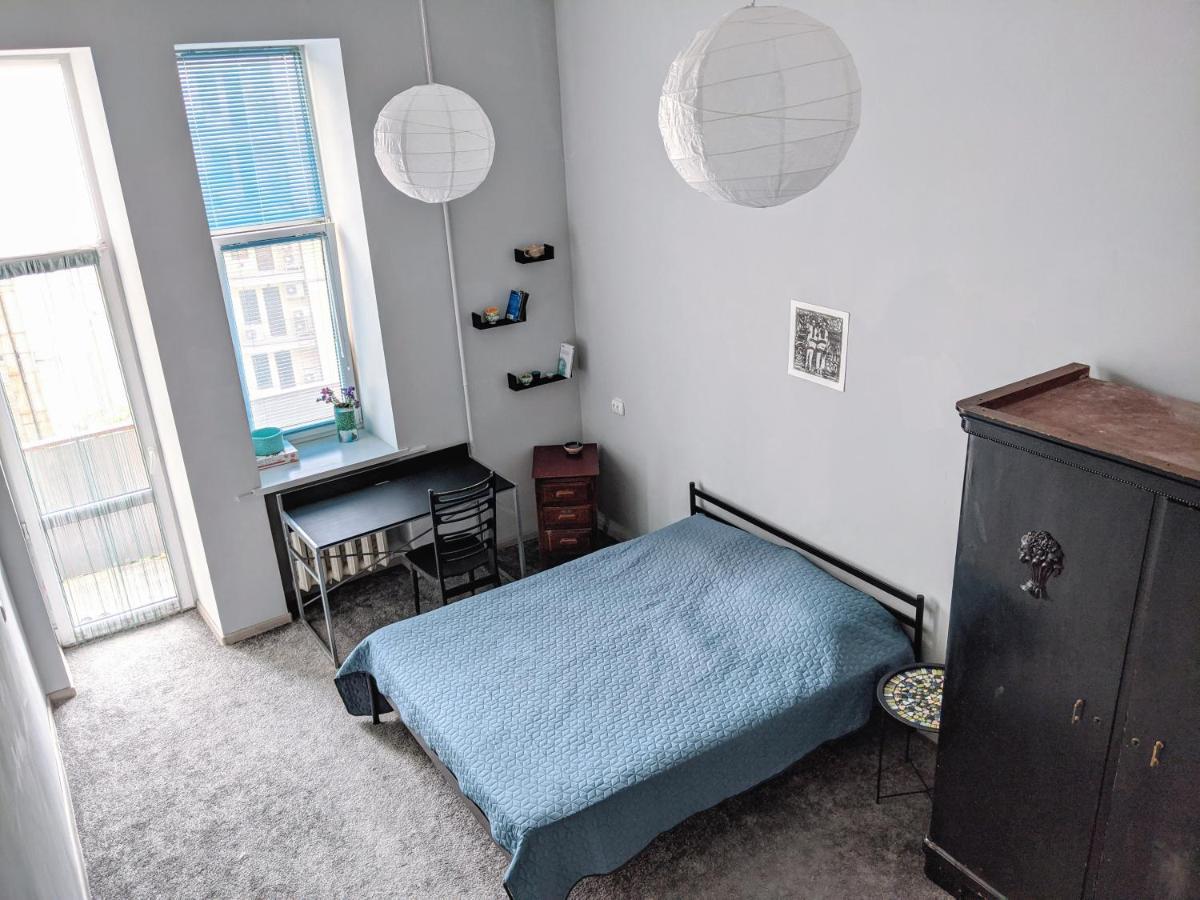 كييف Entire 2-Bedroom Authentic Flat المظهر الخارجي الصورة