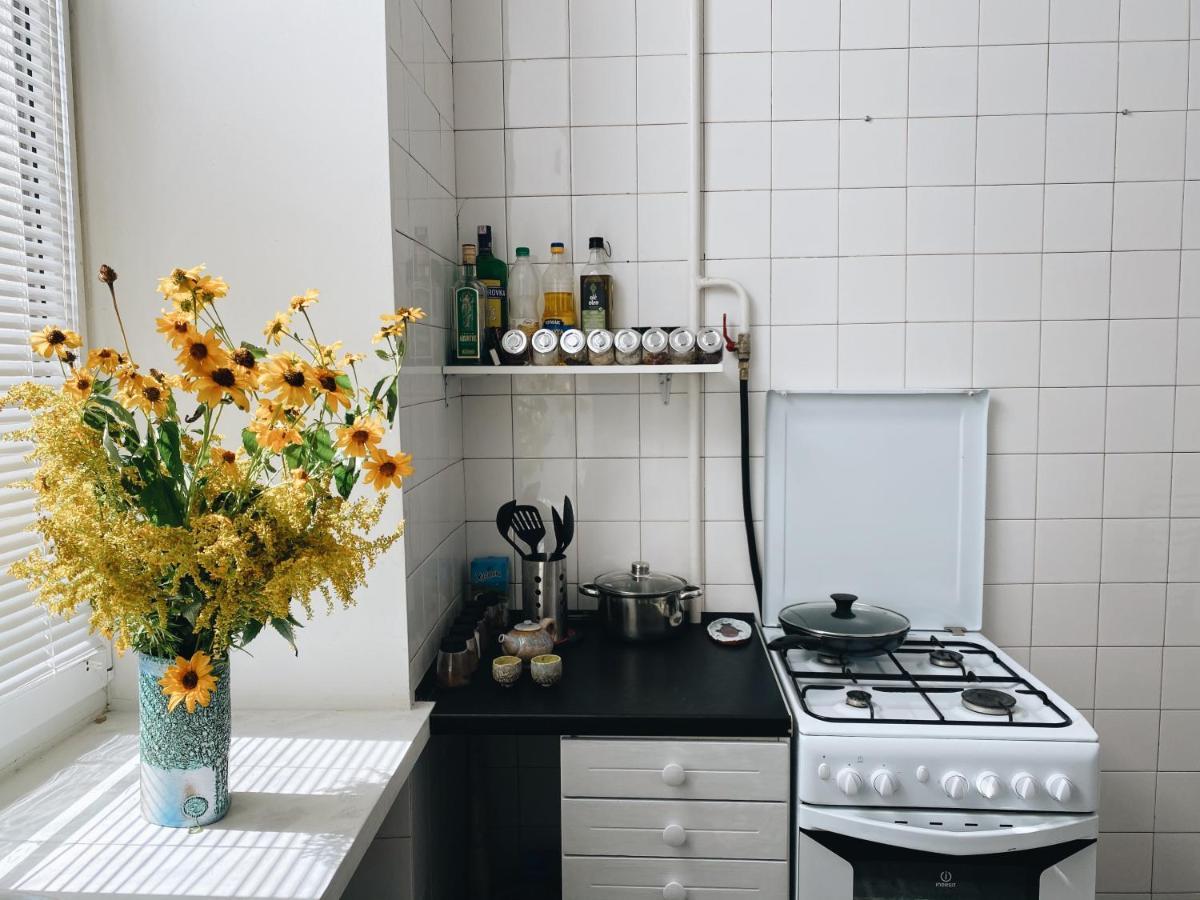 كييف Entire 2-Bedroom Authentic Flat المظهر الخارجي الصورة