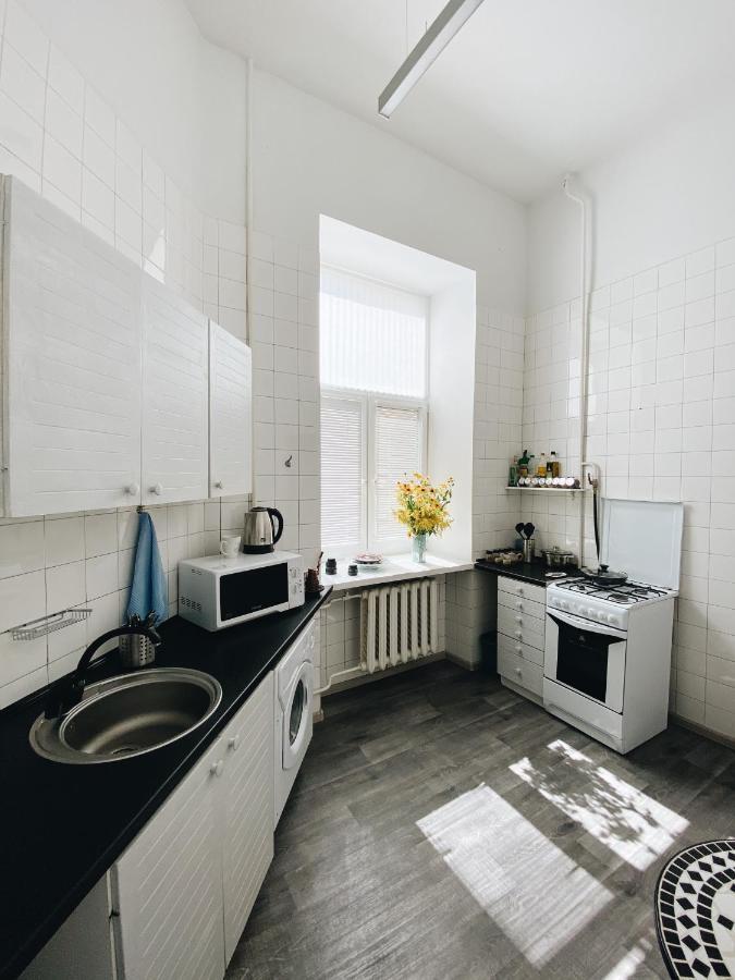 كييف Entire 2-Bedroom Authentic Flat المظهر الخارجي الصورة